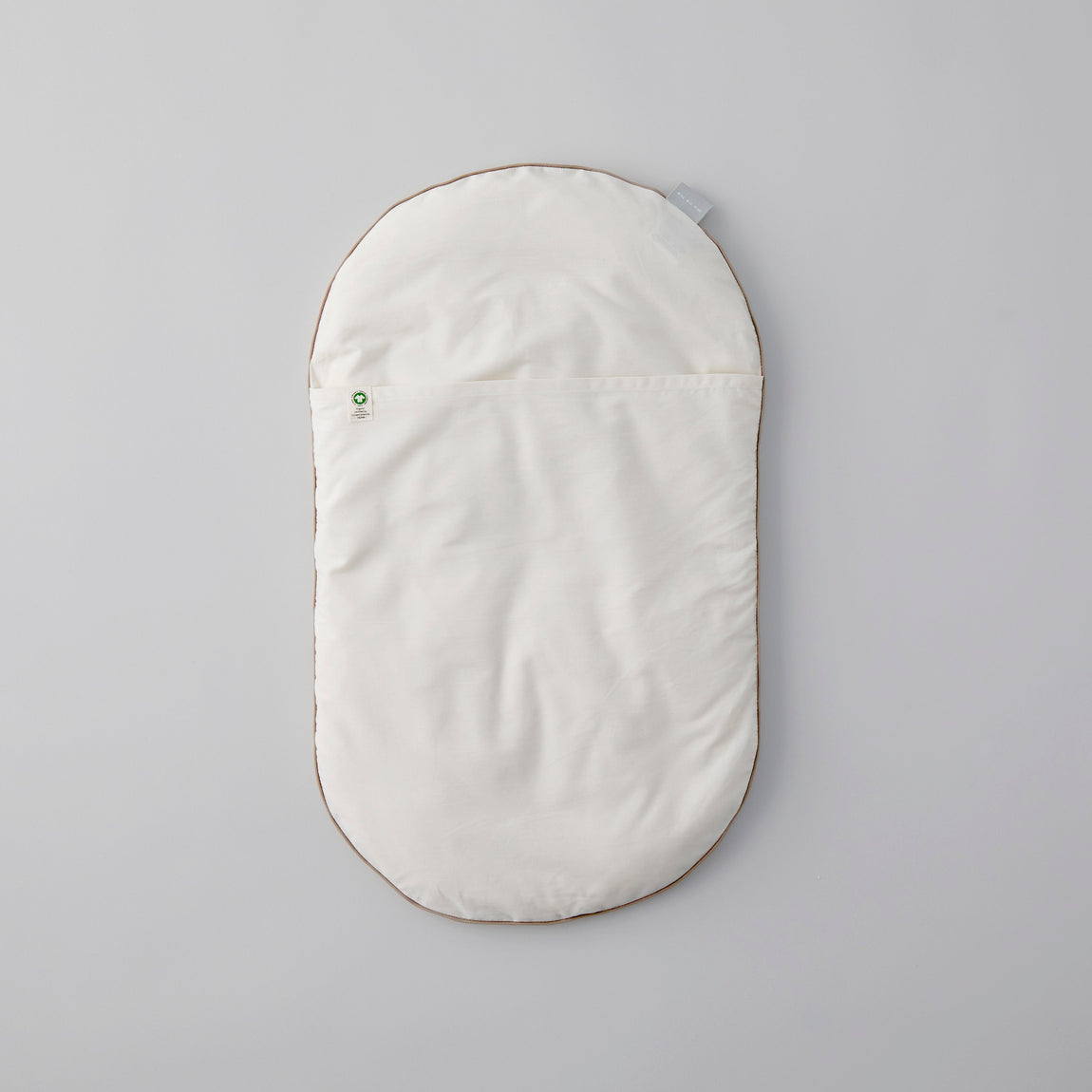 サンドベージュ