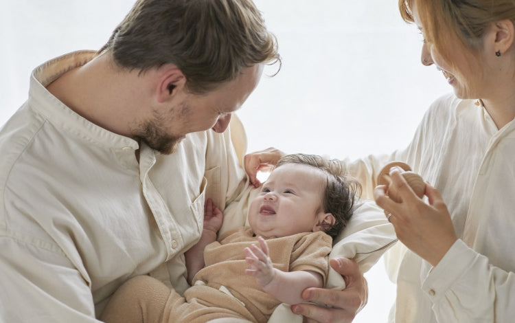 赤ちゃんの抱っこに